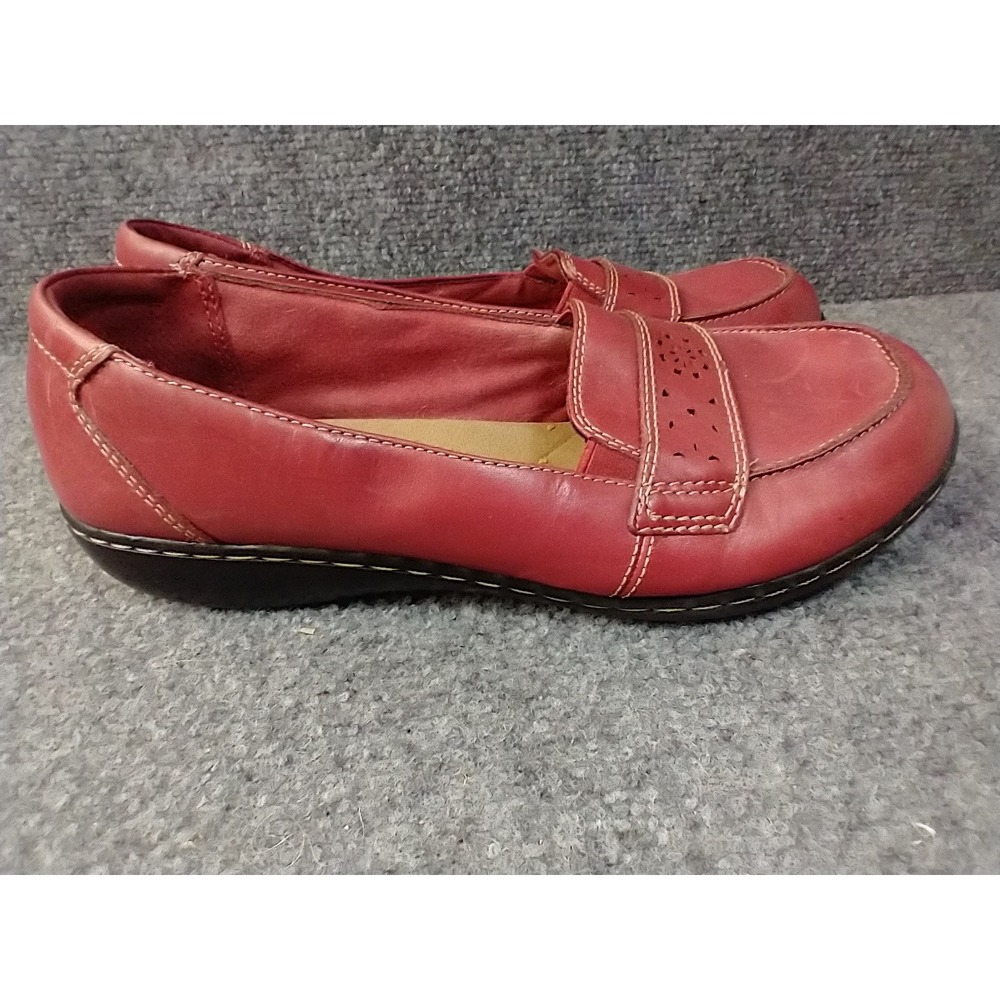Clarks Loafers Women 9.5M Red Leather Laser Cut Floral Comfort Flats 65593